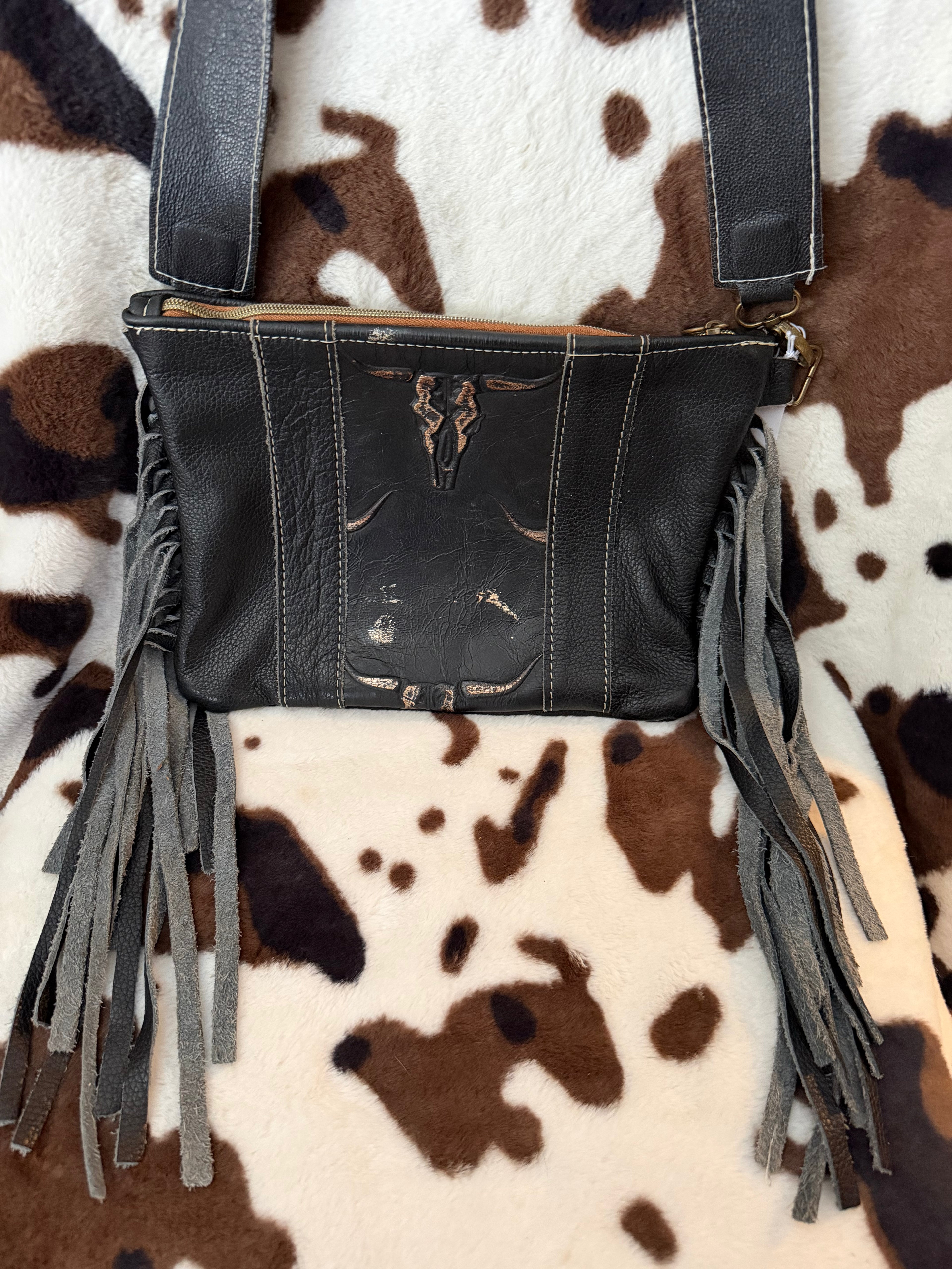 Black bull shoulder bag