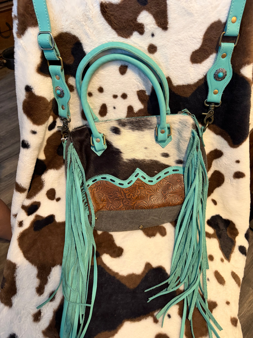 Myra crossbody