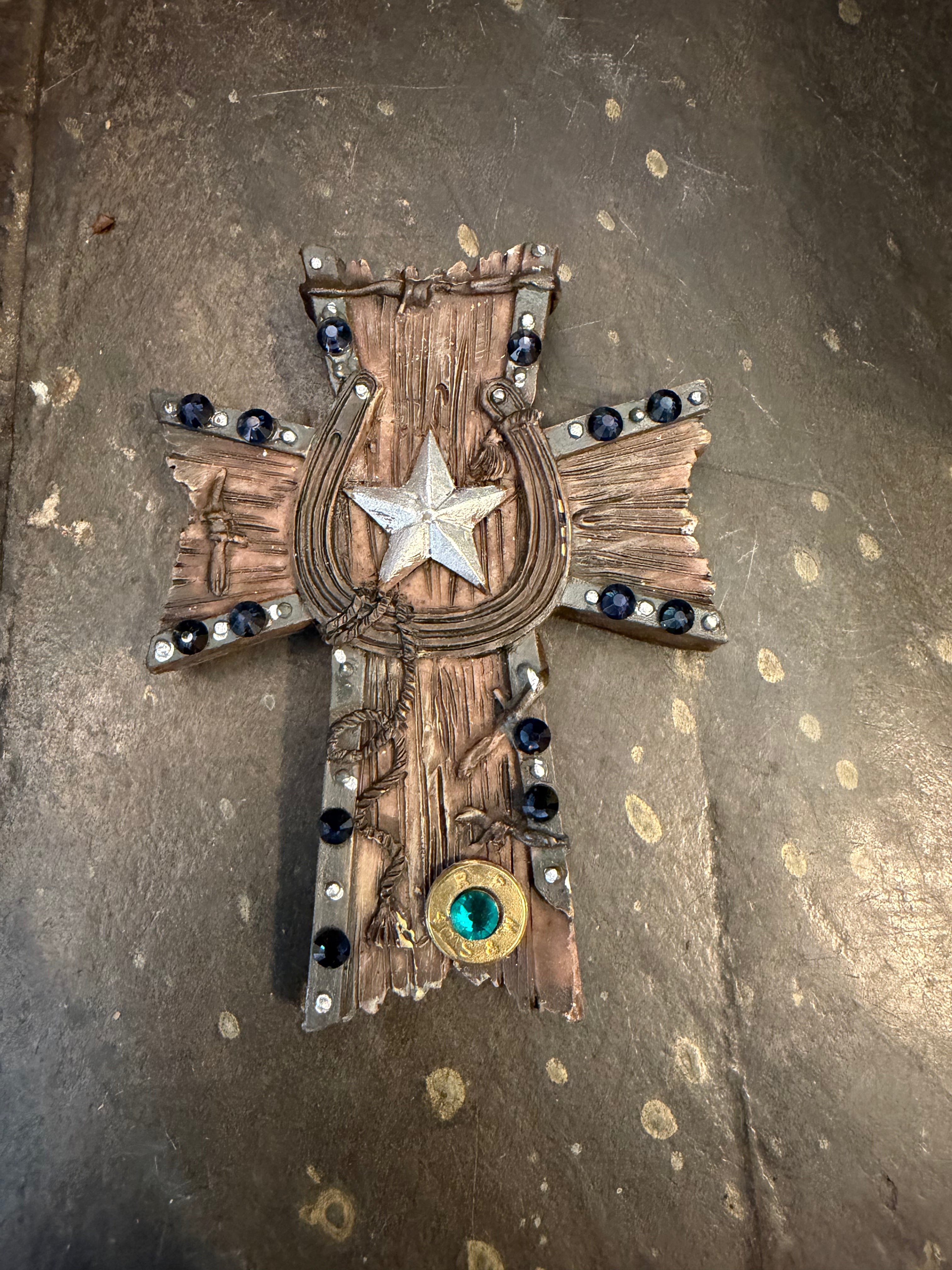 Small cross wall hanger